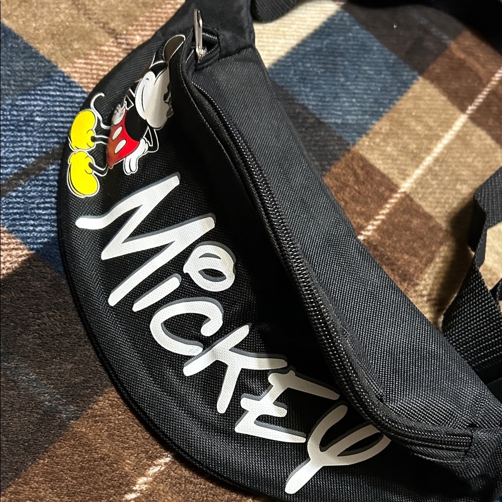 Disney Mickey Mouse Black Waist Bag givie - Picture 6 of 9